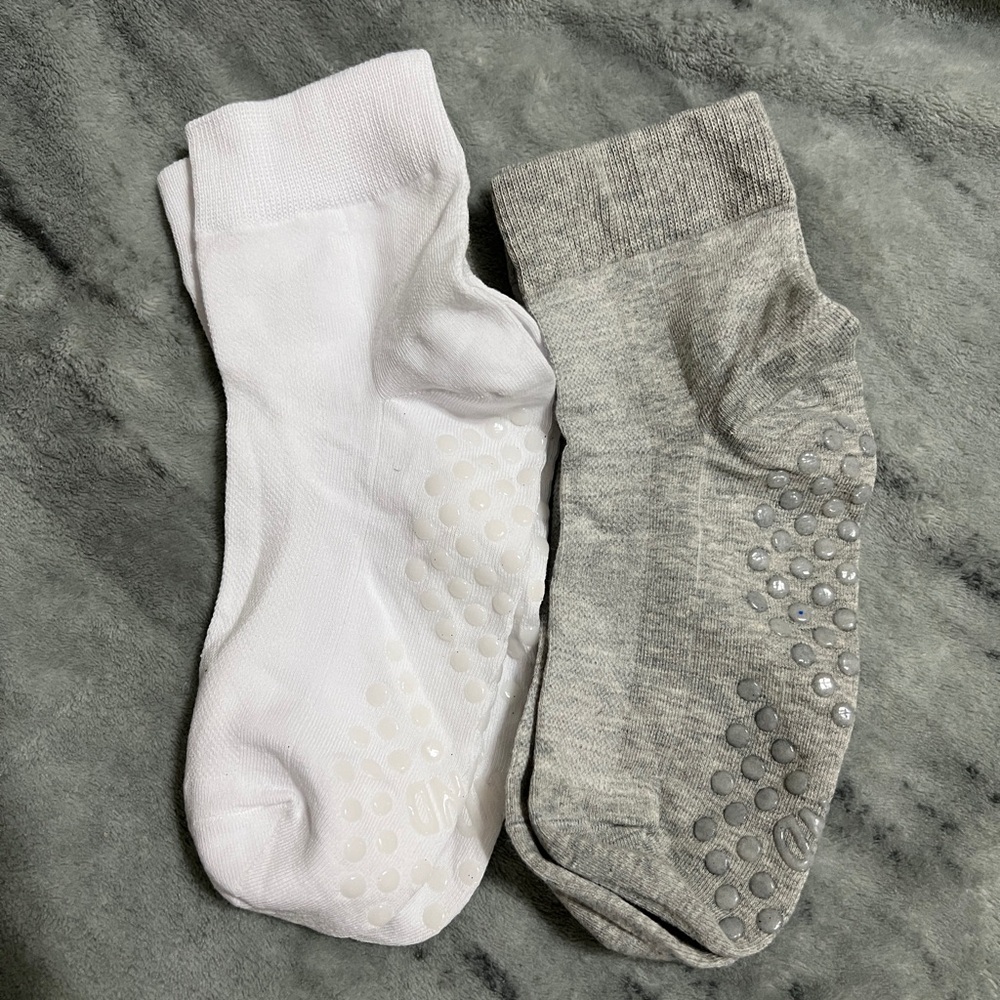 Yoga grip socks 2 pairs